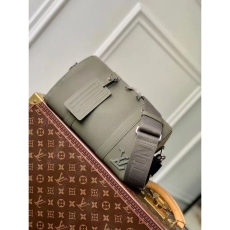 Mens Louis Vuitton Satchel Bags